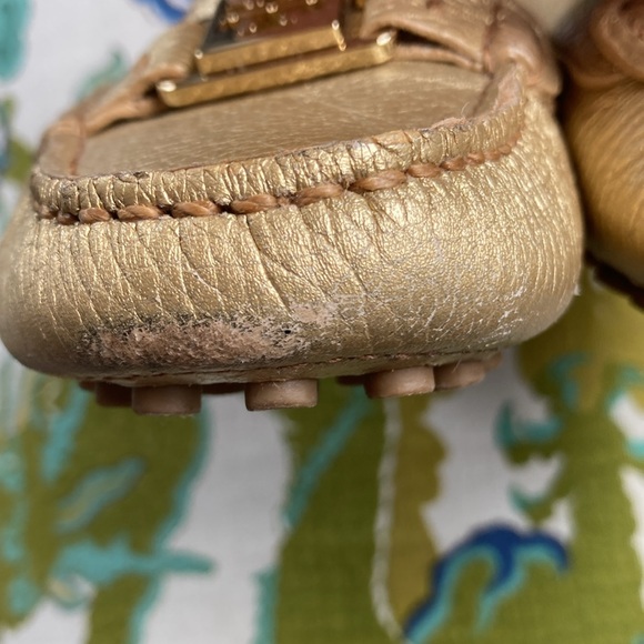 Tory Burch Gold Leather Driving Shoes Size 7.5 Excellent Condition - Picture 8 of 13